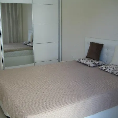 Emerald Towers Apartment *